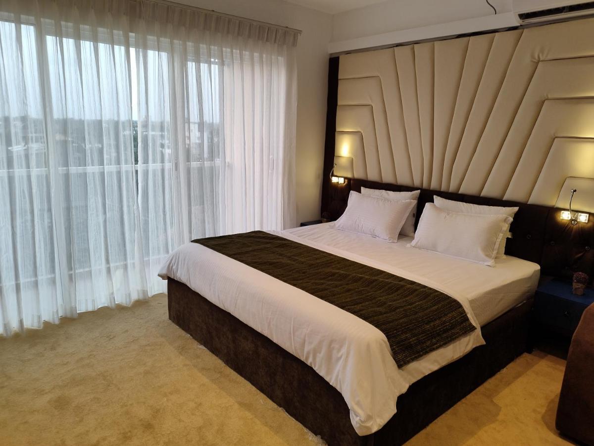 Ocean Breeze Condo By Lake Infinity Negombo Eksteriør bilde